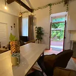 木屋 Ribeira Do Guilherme - Watermill House Botanic Garden