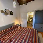 木屋 Ribeira Do Guilherme - Watermill House Botanic Garden