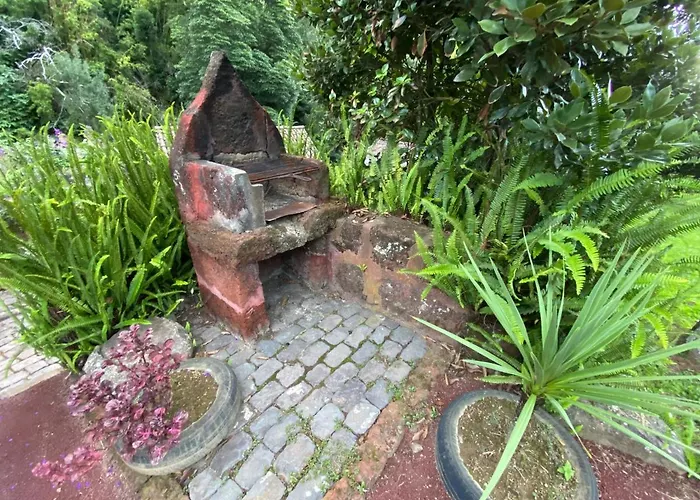 Ribeira Do Guilherme - Watermill House Botanic Garden