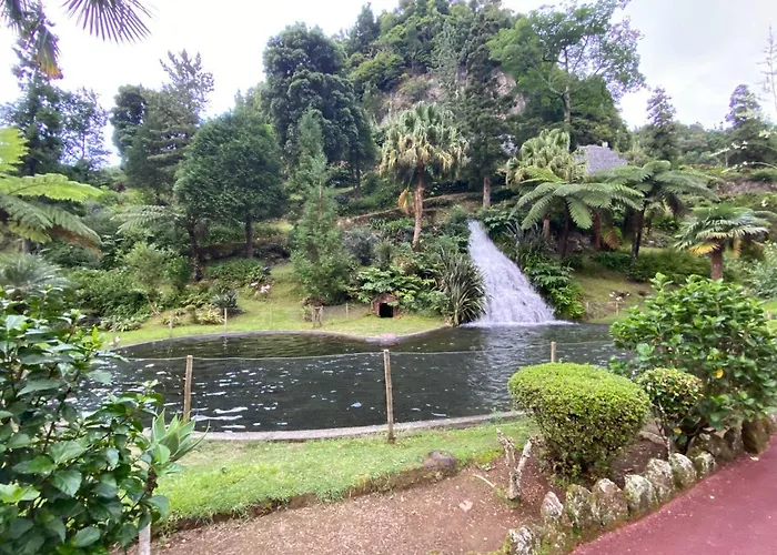 Ribeira Do Guilherme - Watermill House Botanic Garden