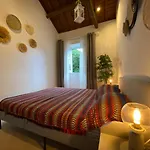 Chalet Ribeira Do Guilherme - Watermill House Botanic Garden *