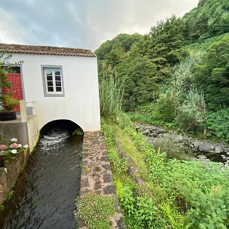 Σαλέ Ribeira Do Guilherme - Watermill House Botanic Garden