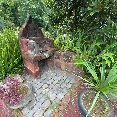 Ribeira Do Guilherme - Watermill House Botanic Garden