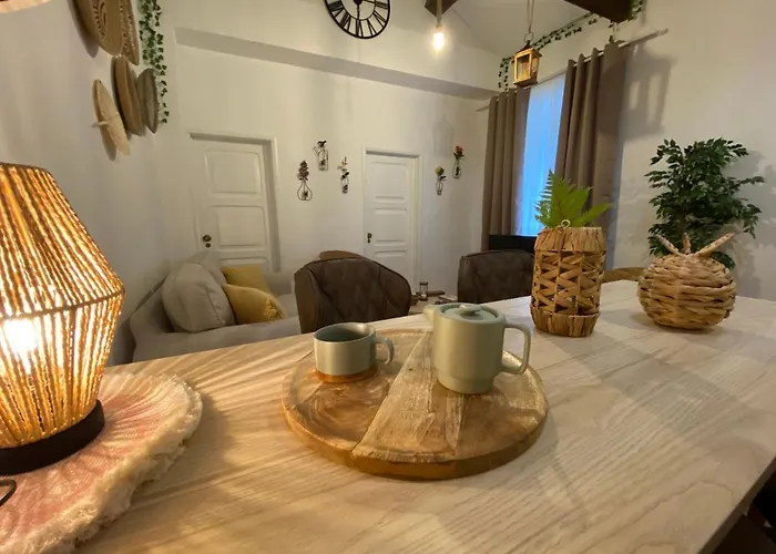 Ribeira Do Guilherme - Watermill House Botanic Garden *