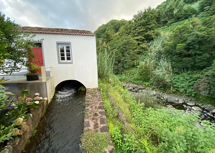 Horská chata Ribeira Do Guilherme - Watermill House Botanic Garden