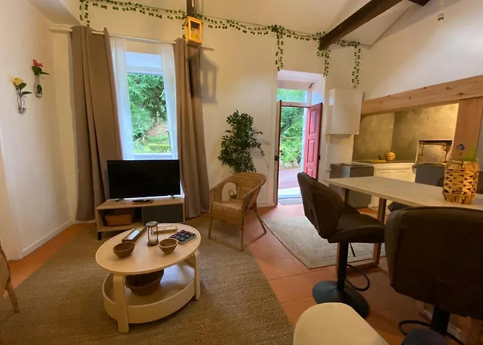 Horská chata Ribeira Do Guilherme - Watermill House Botanic Garden Nordeste (Azores)