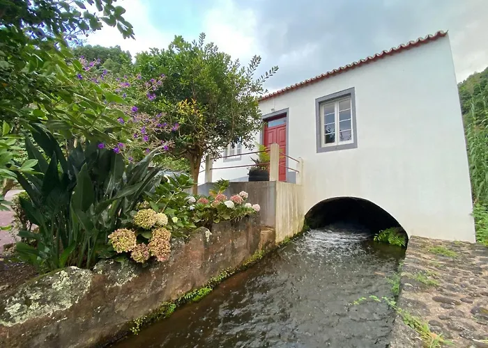 Ribeira Do Guilherme - Watermill House Botanic Garden Nordeste (Azores)